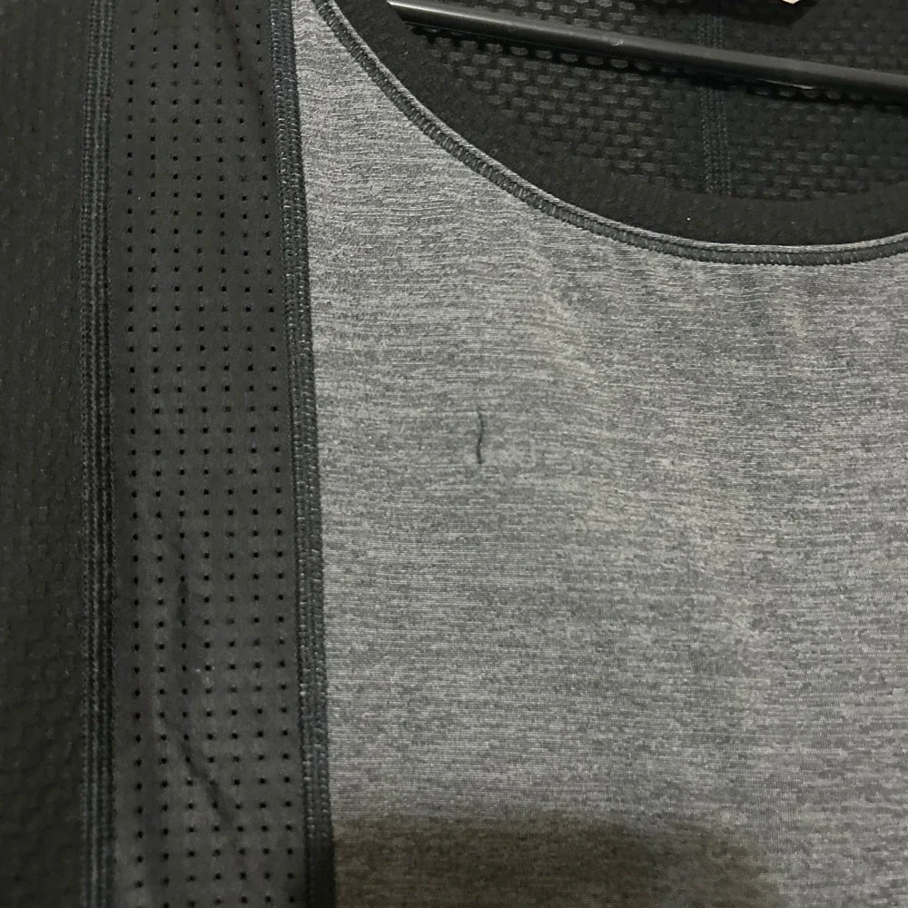 The North Face Womens M/M Black Gray Athletic Performance Short Sleeve Top Shirt - Picture 4 of 11